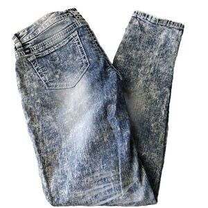 Almost Famous Jeans Woman 9 Blue‎ Acid Wash Distressed Denim Low Rise Tapered